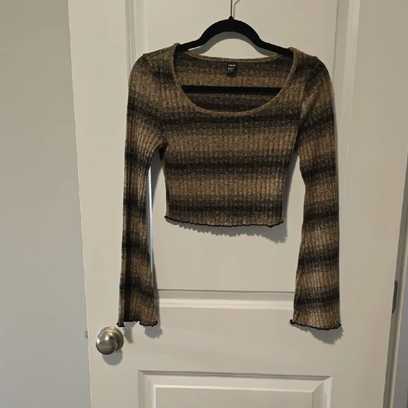 SHEIN Top - Picture 1 of 3